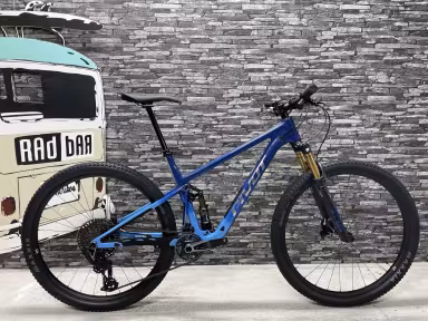 Pivot Mach 4 Sl