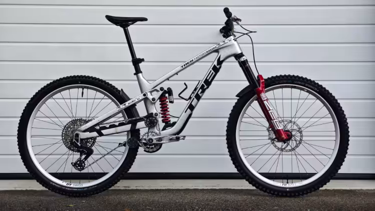 TREK Slash 9.9 X0 AXS T-Type Gen 6