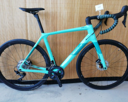 Acquista Bianchi Infinito CV Disc Velo o Bike - nuovo e usato - velocorner