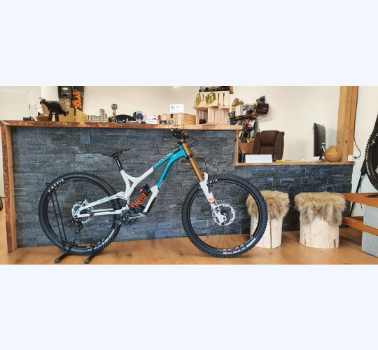 2021 Commencal Supreme in Vendita - velocorner