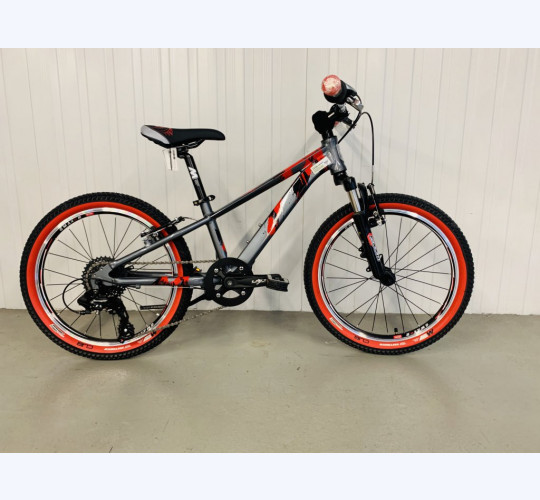 Mustang Trailstar 20