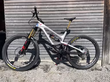 YT Industries Capra Cf Pro Race