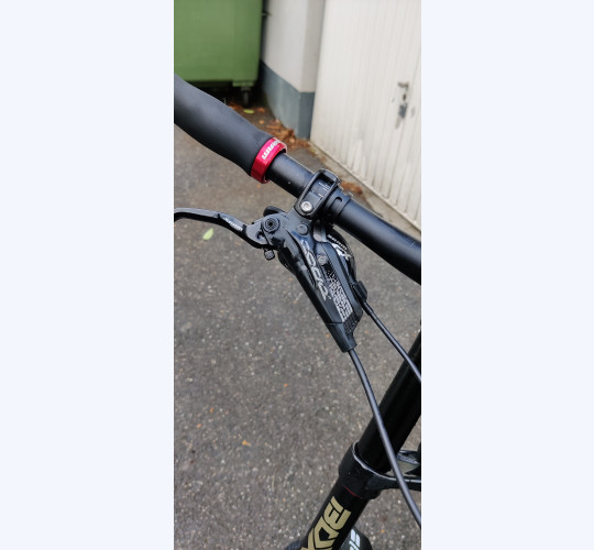 TREK Session 8 27.5 (M)