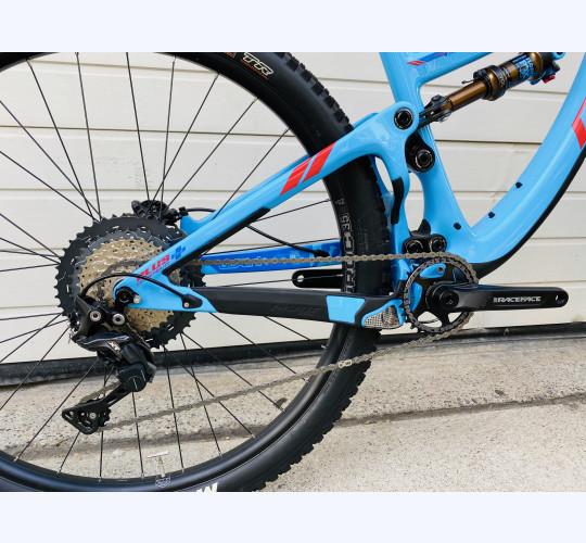 Pivot Switchblade