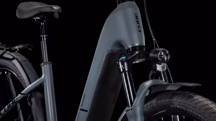 Cube Kathmandu Hybrid ONE 600