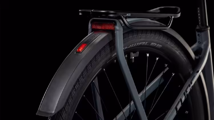 Cube Kathmandu Hybrid ONE 600