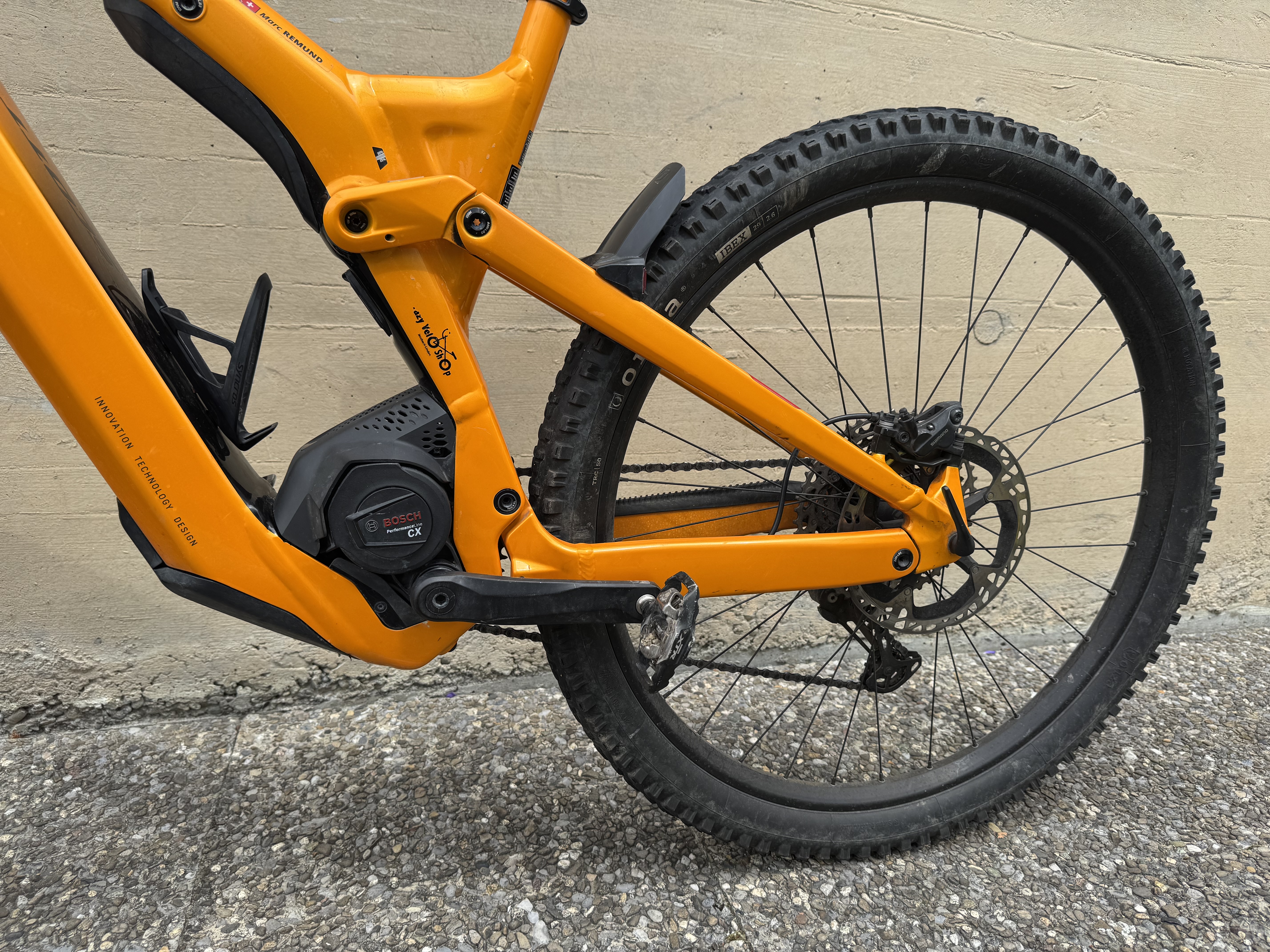 fahrrad herren trekking 28 zoll Airtracks XXL Reinforced bis150 kg Citybike TR.2880 27xG Shimano DEORE RD-M592 SGS - Schwarz Matt Wieviel darf es denn sein?:500g Category:Fahrräder_Kettenschaltung Cube Stereo Hybrid 140