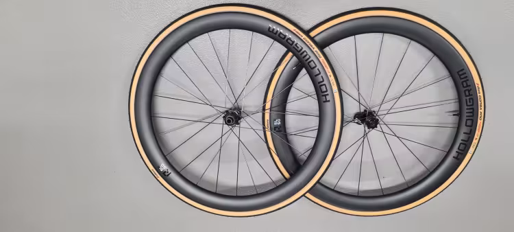 Hollogram RSL50 carbon DT swiss 240