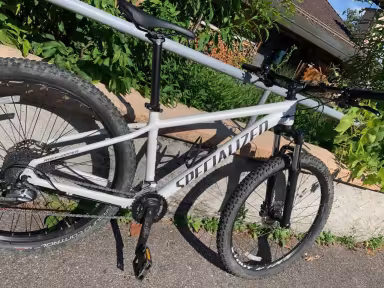 SPECIALIZED ROCKHOPPER 29