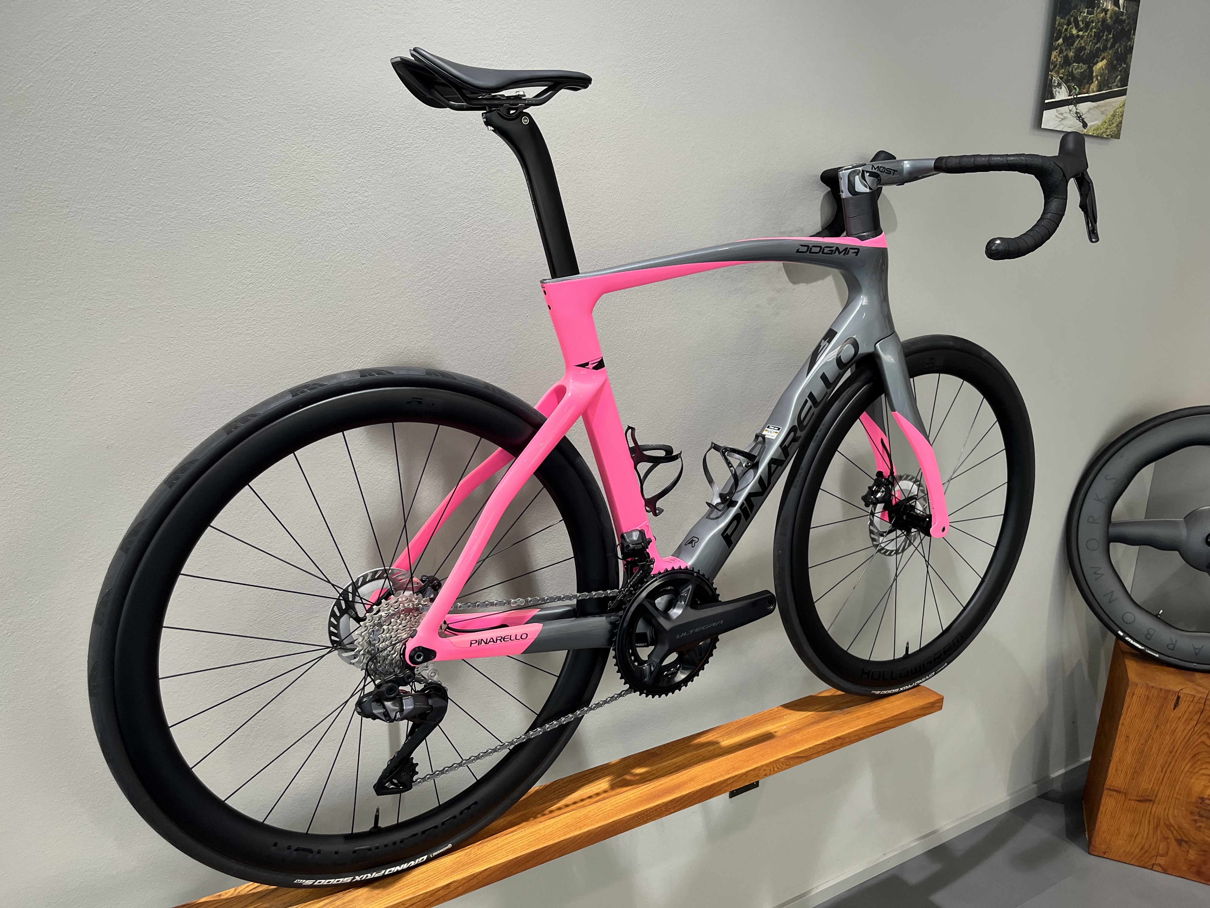 Bike Pinarello Dogma F10 Pink Chris Froome Dogma F10 Pink Tour De