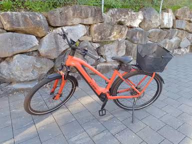 Cube Kathmandu Hybrid 750