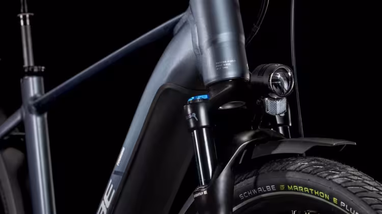 Cube Touring Hybrid Pro 625