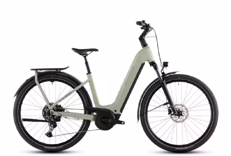 Cube Kathmandu Hybrid ONE 800