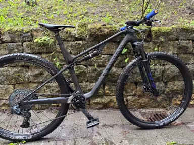 Canyon Lux CF SLX 9.0 Pro Race