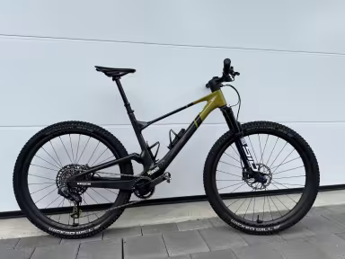 SCOTT Spark ST 900