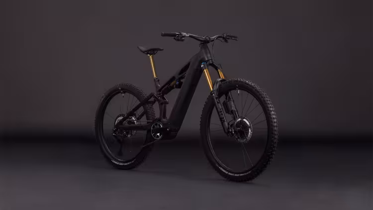 Cube Stereo Hybrid One77 Hpc At 800 Carbon´n´gold