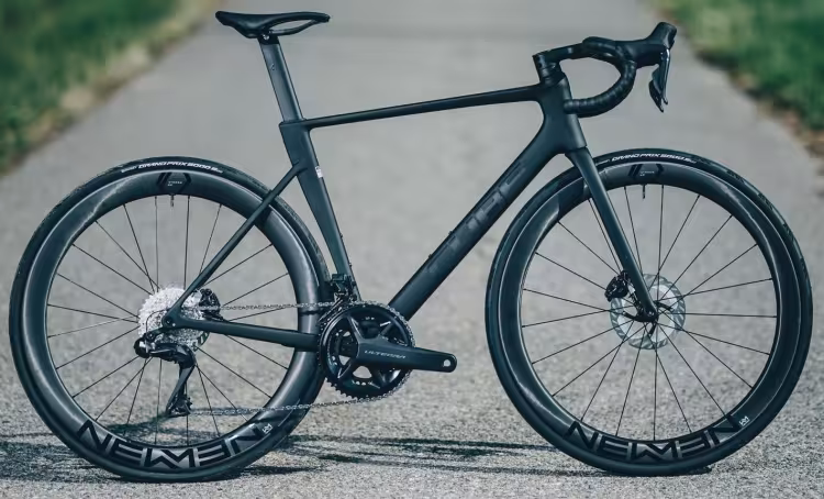 Cube Litening Air C:68X Race Blackline