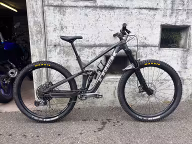 TREK Slash 8