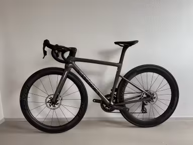 SPECIALIZED S-Works Tarmac SL8 – SRAM Red eTap AXS