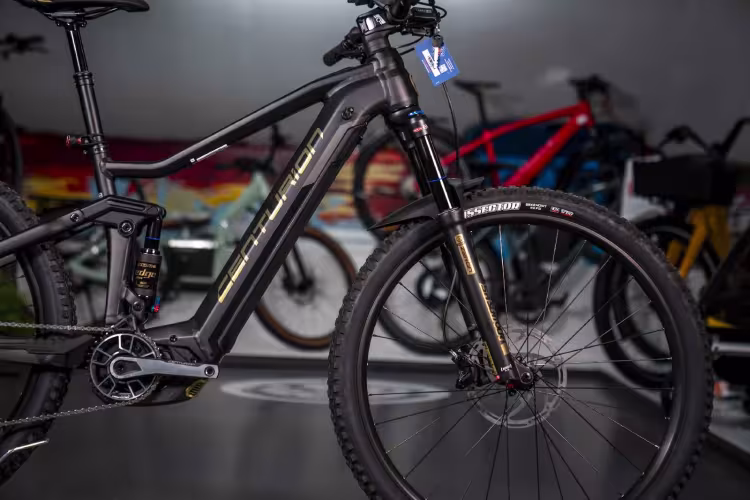 Centurion Numinis R800I