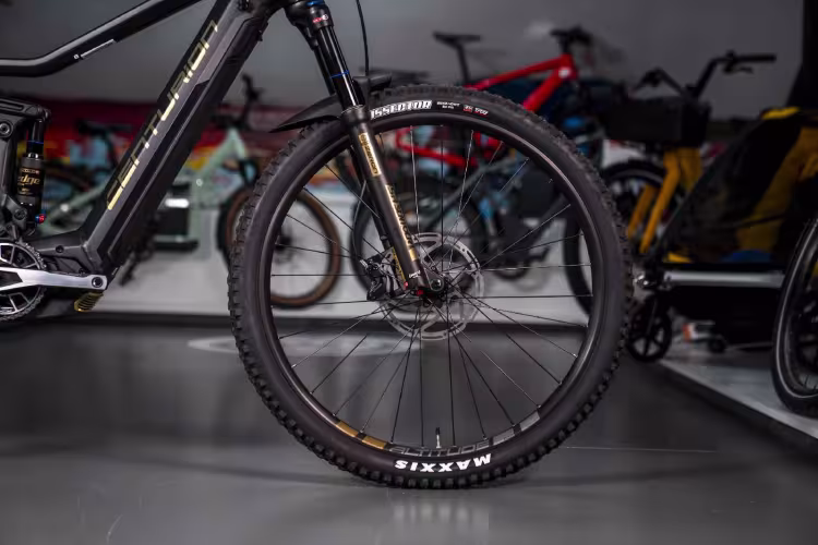 Centurion Numinis R800I