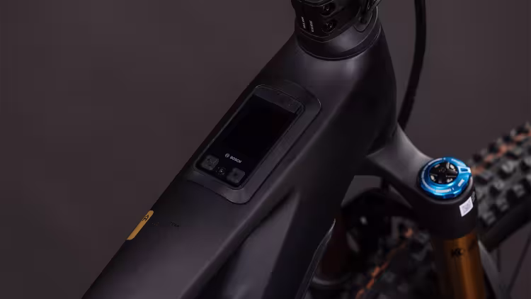 Cube Stereo Hybrid One44 Hpc At 800 Carbon´n´gold