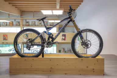Mondraker Summum Pro Team