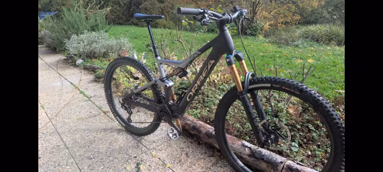 Orbea Rise M10 Light E Bike