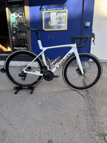 TREK Madone SLR 7 AXS