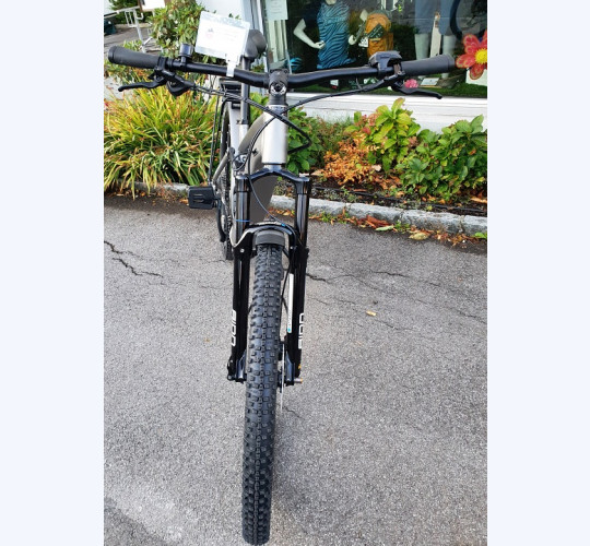 Bergstrom SUV 9i
