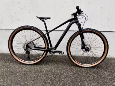 Price Black Carbon Hardtail