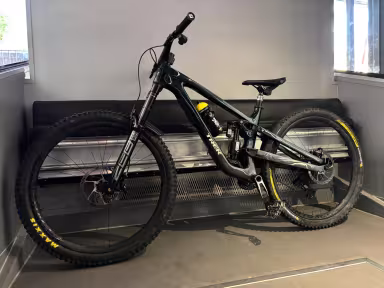 TREK Slash 9.9 X0 AXS T-Type Gen 6