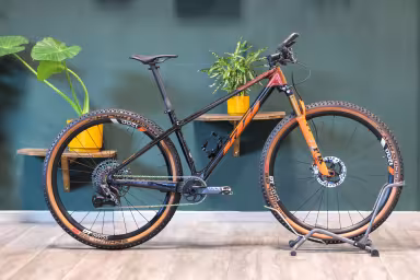 KTM Myroon Exonic