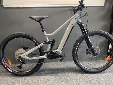 Moustache Samedi 27 Wide 5