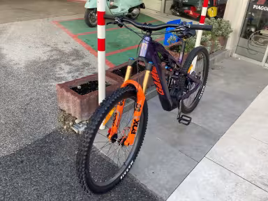 Moustache Game 160.9 Launch Edition