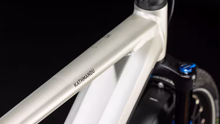 Cube  Kathmandu Hybrid 45 750