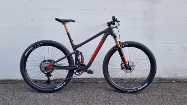 Pivot Mach 4 Sl