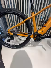 Cube Reaction Hybrid SLX 800