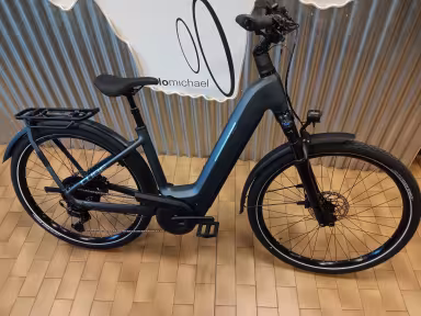 Cube  Kathmandu Hybrid ONE 800