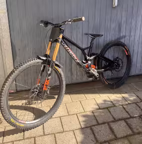 SPECIALIZED Demo 8 FSR