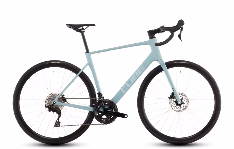 Cube  Attain C:62 Race