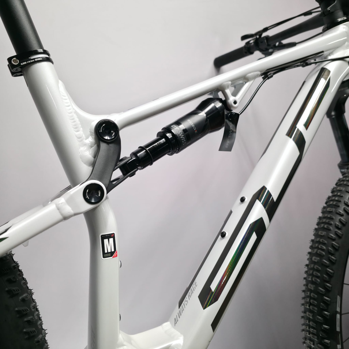 Superior XF 919 RC for sale - New, White, 44cm - St. Gallen