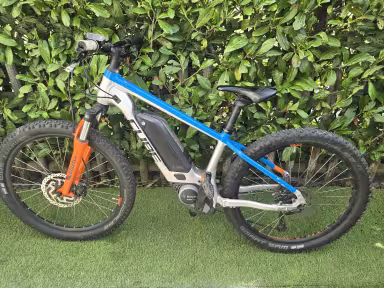 Cube Acide 240 Hybrid Rookie Pro 400