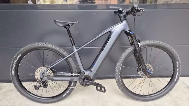 Cube Reaction Hybrid Pro 800