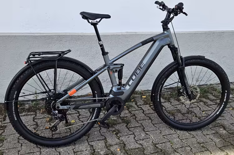 Cube Kathmandu Stereo Hybrid 120 Pro 625