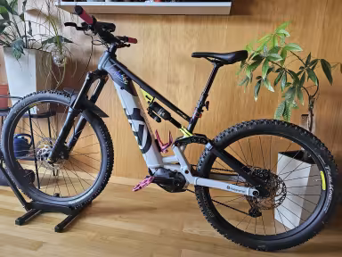 Husqvarna Hard Cross HC1