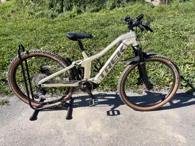 TREK Powerfly FS 7