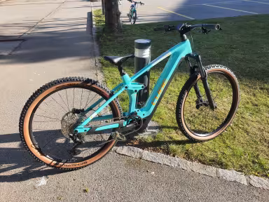 Cube Stereo Hybride 140 Hpc Race