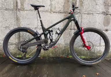 TREK Slash 9.9 X0 AXS T-Type Gen 6
