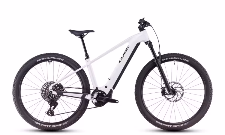 Cube Reaction Hybrid SLT 800